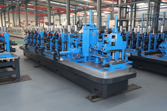 ASTM A53 staalbuismachine met een harde ontrolmachine voor warmgewalst staal 2,0 mm·6,0 mm