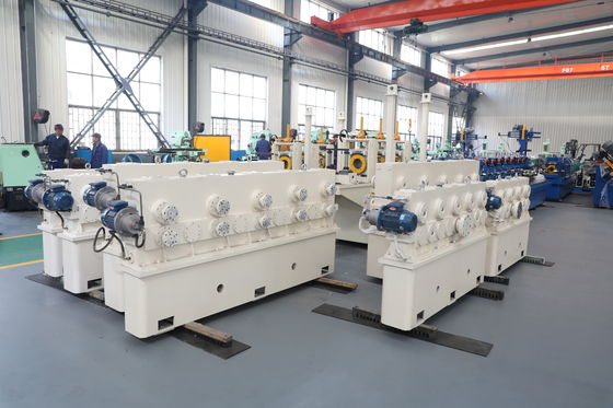 1.5·8.0 mm Warmgewalste stalen buis- en rolvormende machine voor de productie van buizen en structuurbuizen