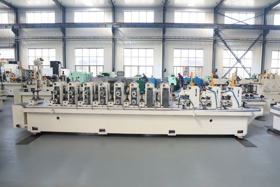 1.5·8.0 mm Warmgewalste stalen buis- en rolvormende machine voor de productie van buizen en structuurbuizen
