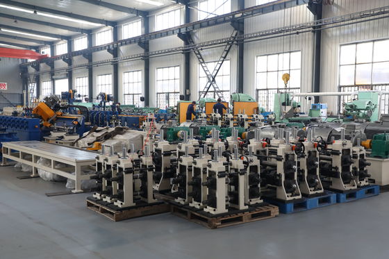 ZY20 HF-lasbuismolenmachine φ10-26 mm ronde stalen buis 0,4-1,5 mm 100 kW Solid State-lijn