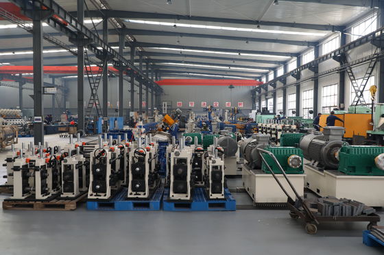 1.5·8.0 mm Warmgewalste stalen buis- en rolvormende machine voor de productie van buizen en structuurbuizen