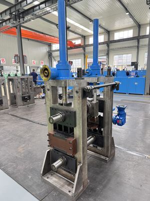 ASTM A53 staalbuismachine met een harde ontrolmachine voor warmgewalst staal 2,0 mm·6,0 mm
